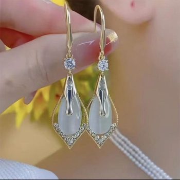 Zircon Cats Eye Earrings
