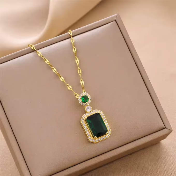 18k Gold Plated Green Pendant Necklace